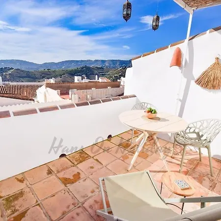 Apartment La Galeria, Traditional Townhouse In The Heart Of The Old Quarter Hansonholiday