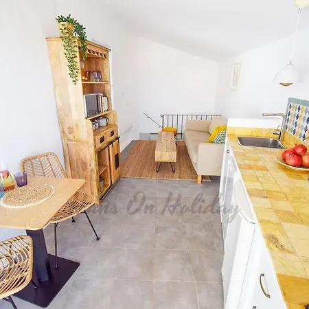La Galeria, Traditional Townhouse In The Heart Of The Old Quarter Hansonholiday *